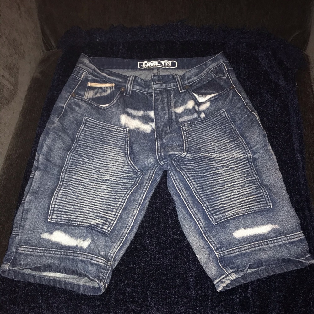 Men’s dark blue jean shorts.